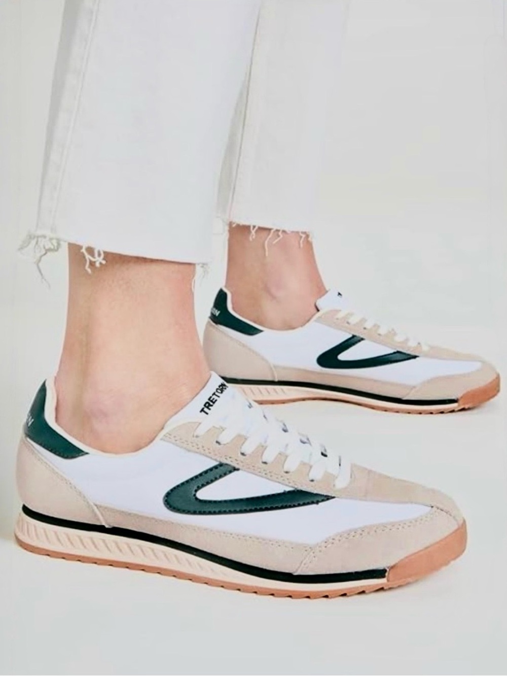 TRETORN, Rowlins Low-Top Sneakers in White, Beige & Dark Green, Size 9